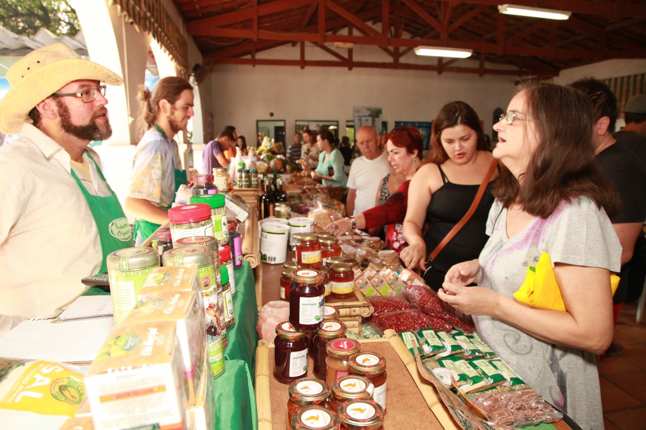 Domingo tem mais uma edição da Feira de Orgânicos no Gonzaga