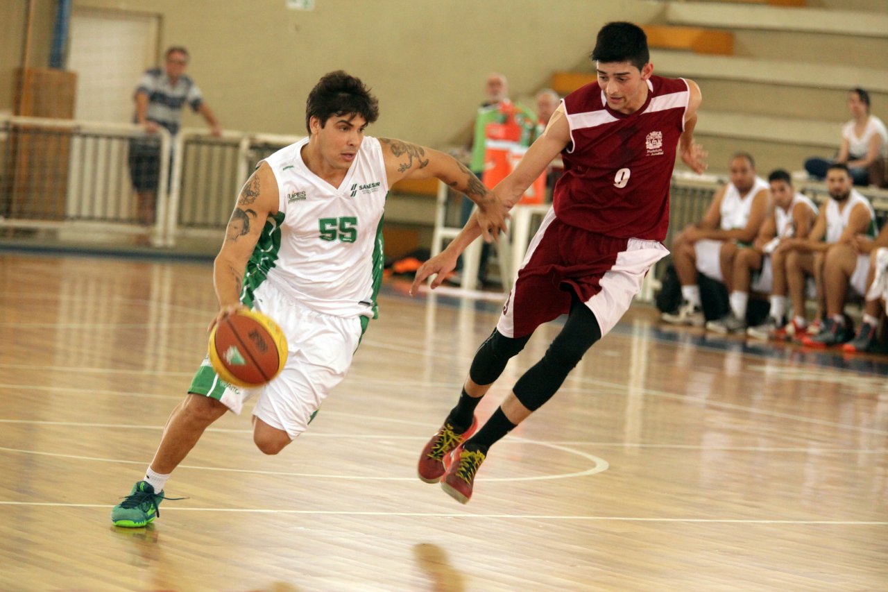 Time masculino de Santos segue invicto após 10 jogos no Novo Basquete Paulista