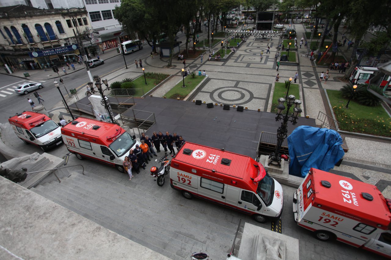 Samu recebe mais quatro ambulâncias