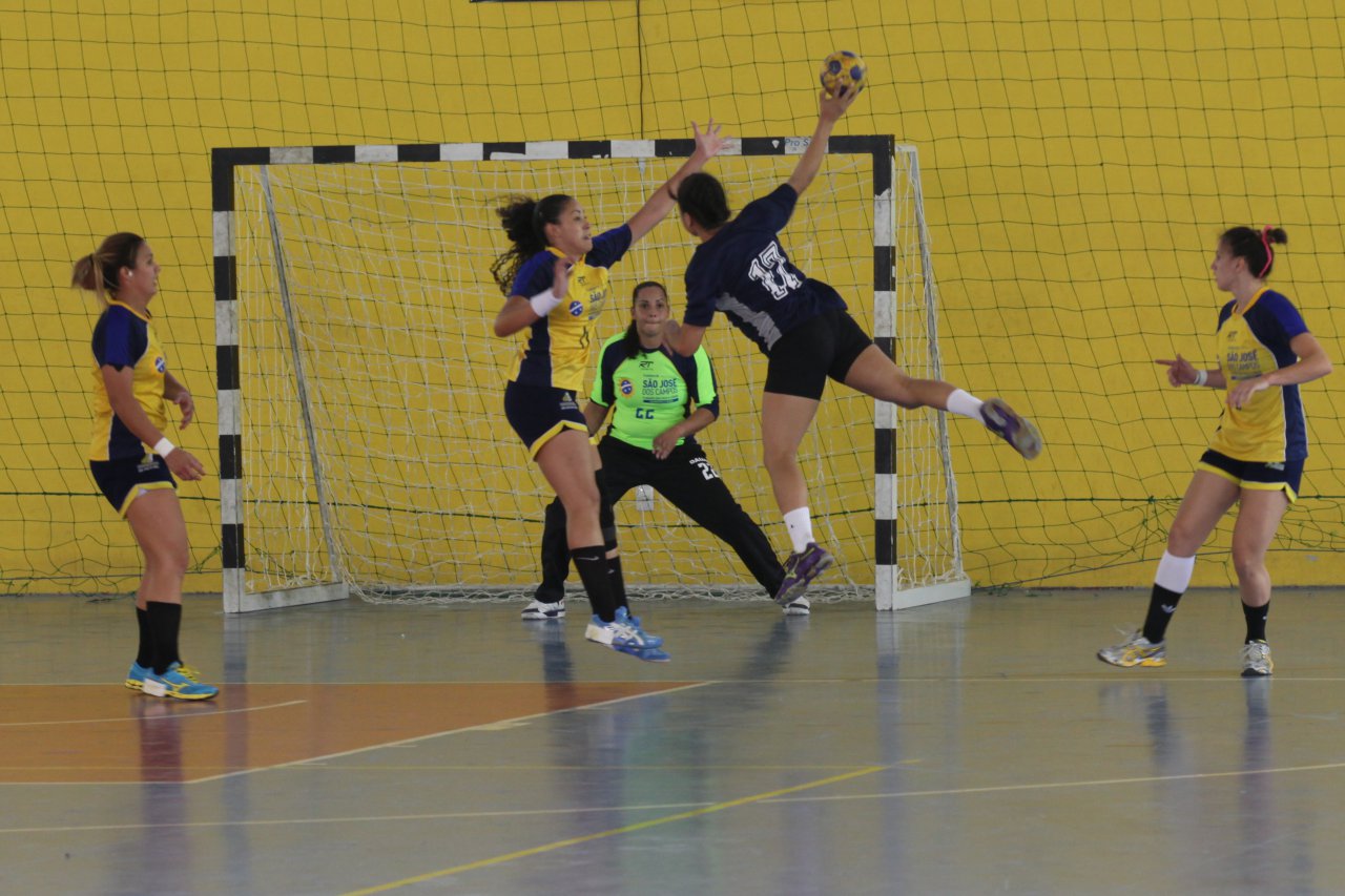 Jogos Abertos: bronze no handebol