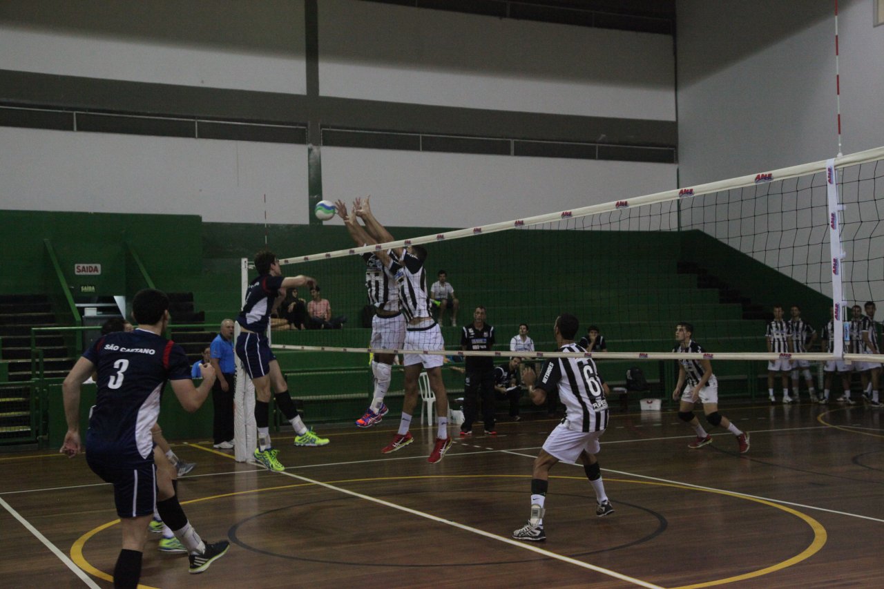 Santos se classifica para os playoffs do Paulista sub-21 de vôlei masculino