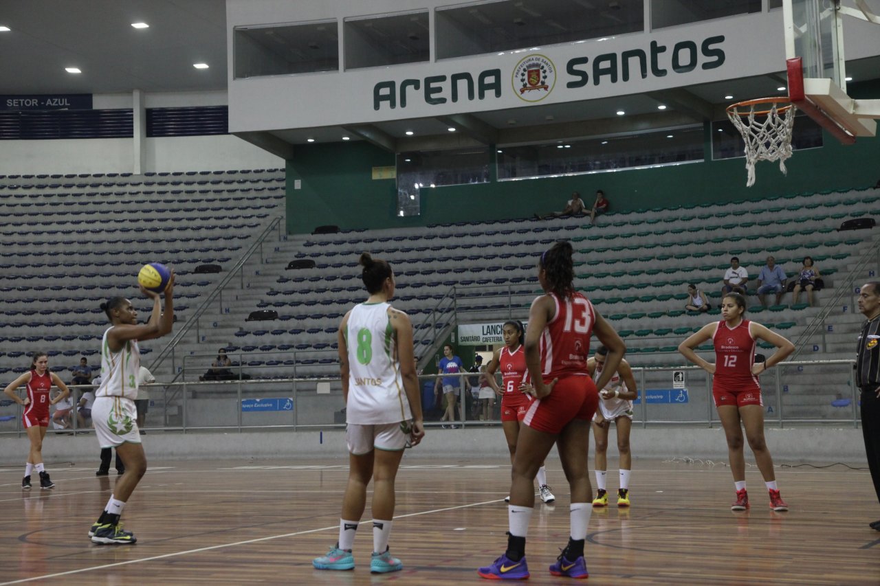 Basquete feminino tem jogo decisivo