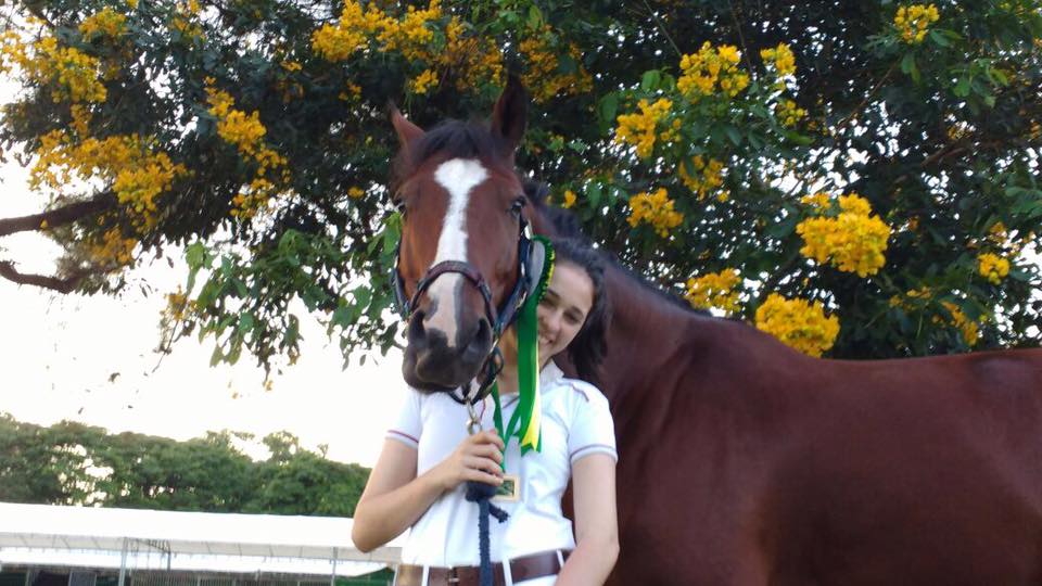 Amazona Marcela Miceli conquista troféu em Ribeirão Preto