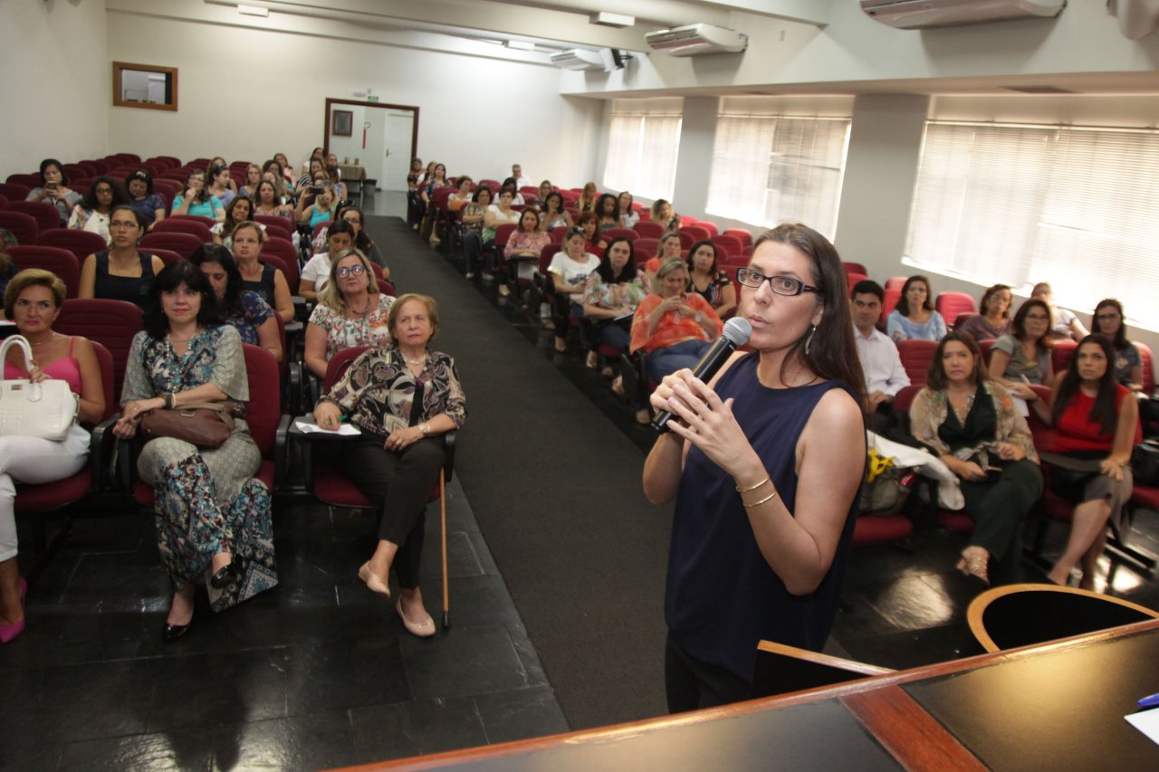 Fórum aborda adaptações para educação inclusiva