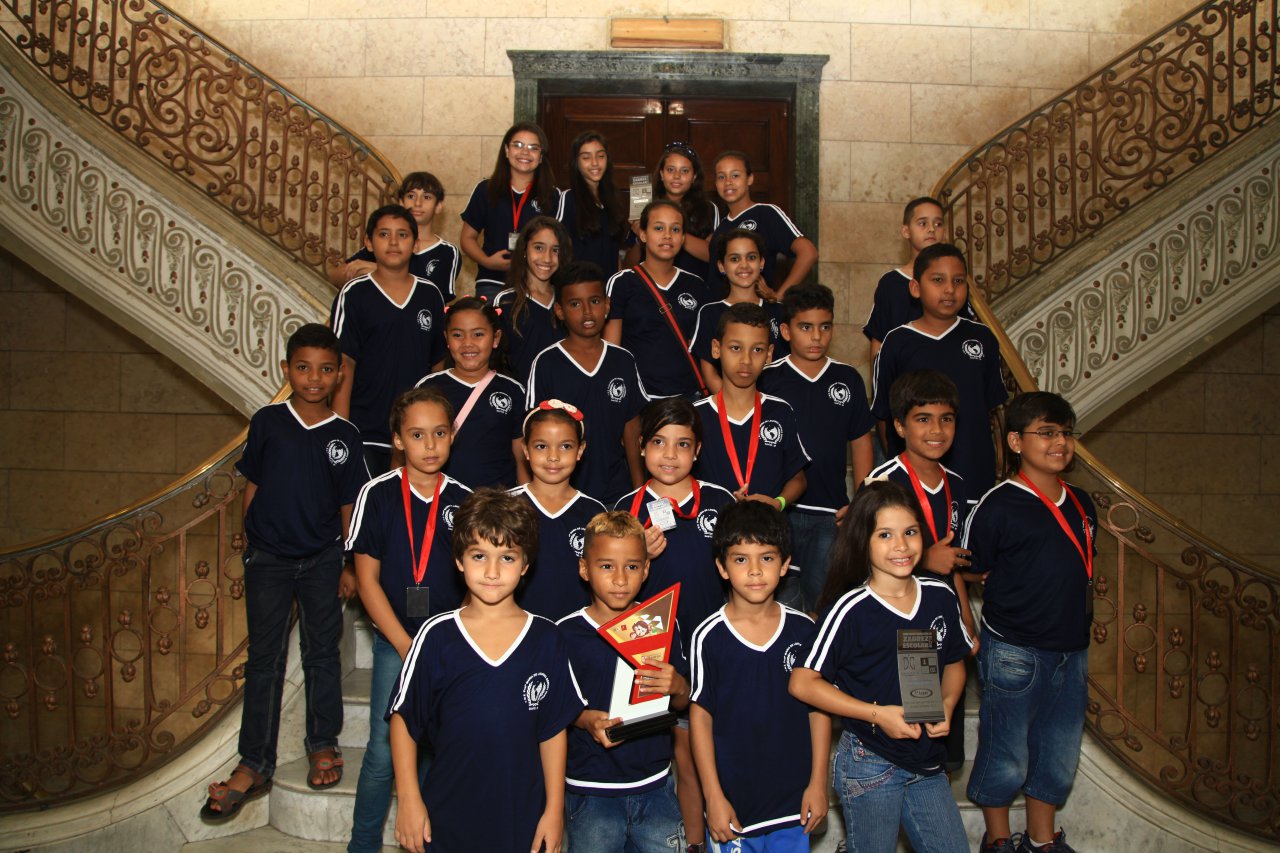 Equipe tetracampeã brasileira de xadrez é recebida na prefeitura