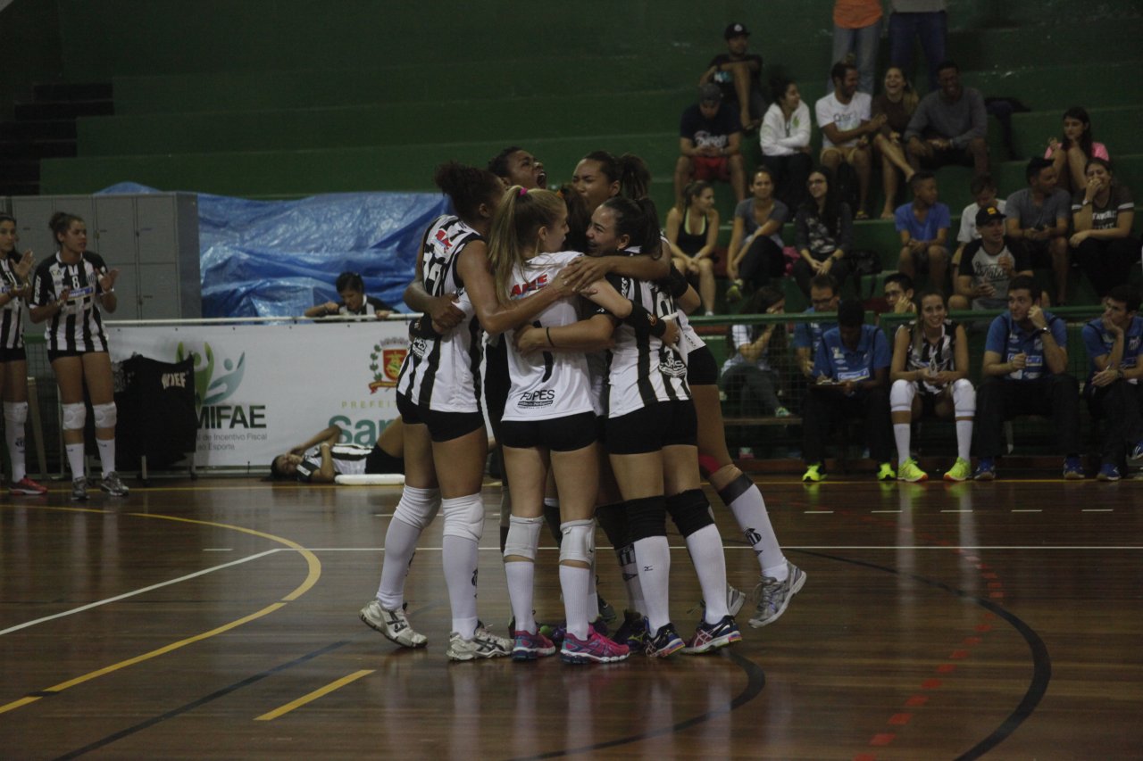 Vôlei feminino sai na frente na final do Campeonato Paulista