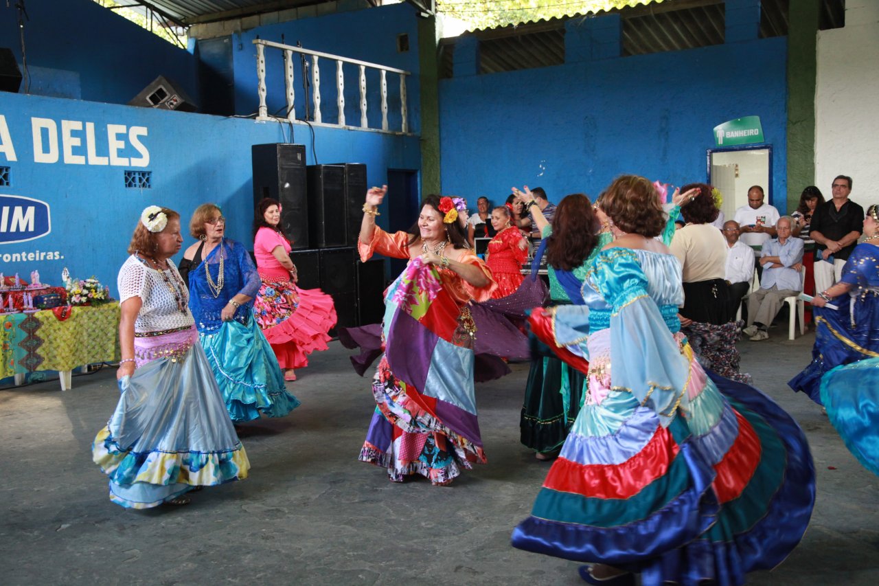 Comunidade cigana faz festa para Santa Sara Kali no sábado (21)