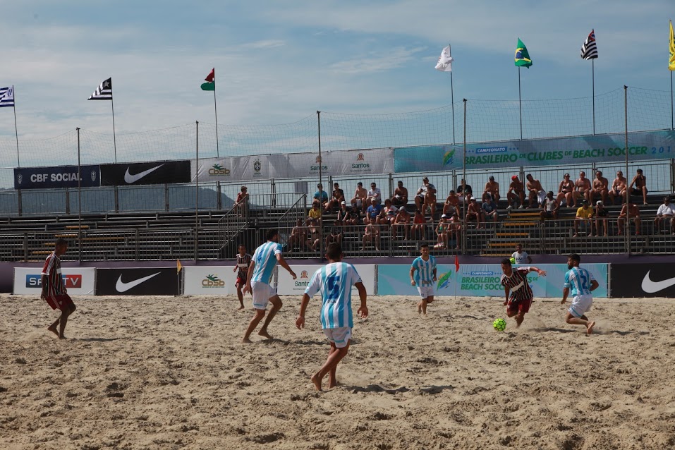 Primeira edição da Copa Libertadores de Beach Soccer agita a areia do Gonzaga