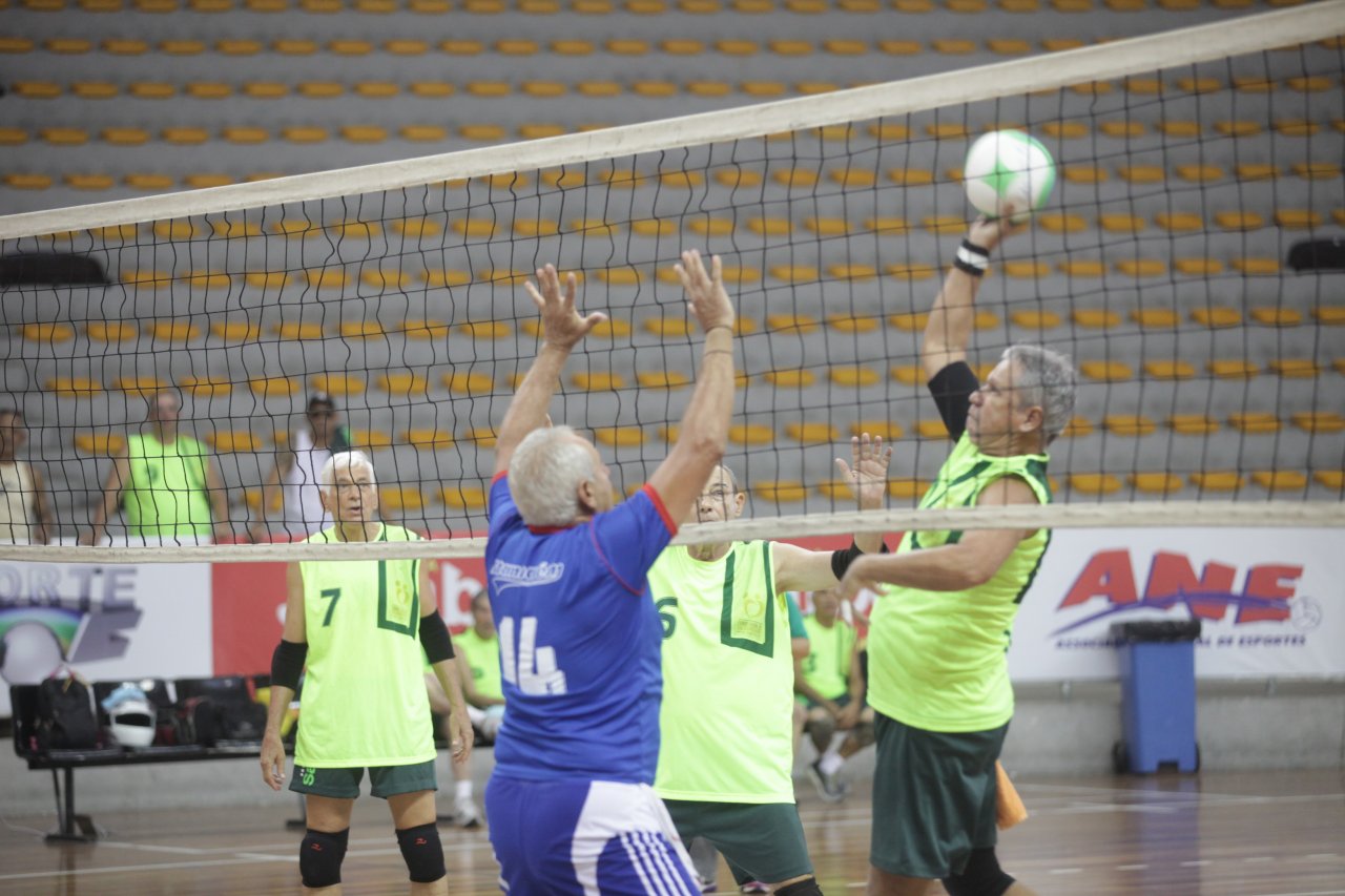 2º Festival Lila Covas de Vôlei segue até terça (8) na Arena Santos