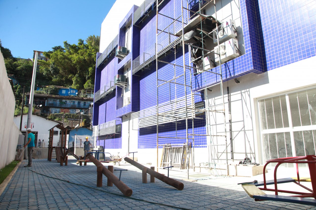 Centro Cultural e Esportivo da Penha recebe arremates finais