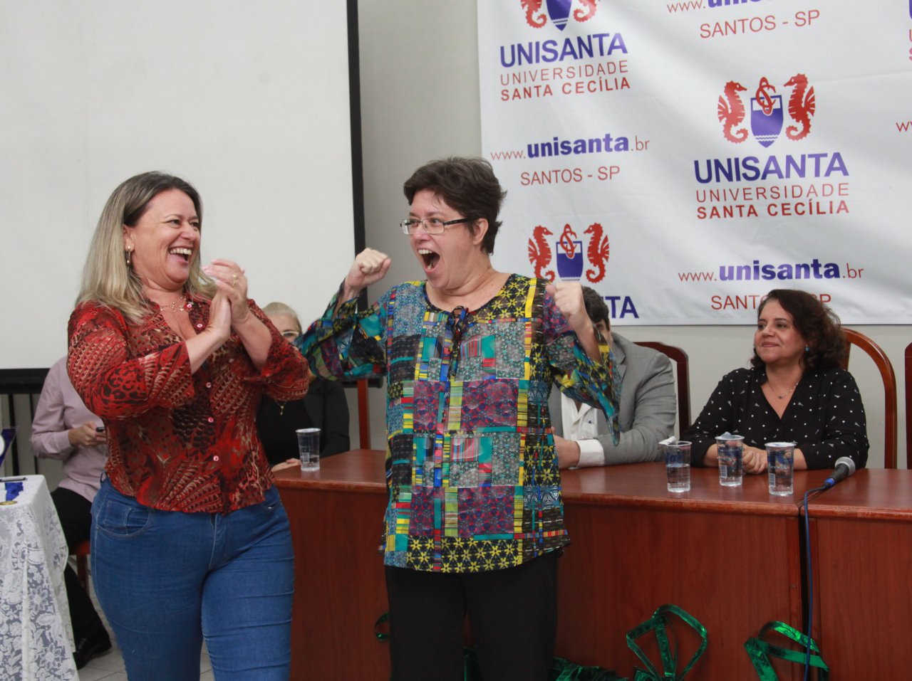 Proler premia dois projetos de educadoras santistas