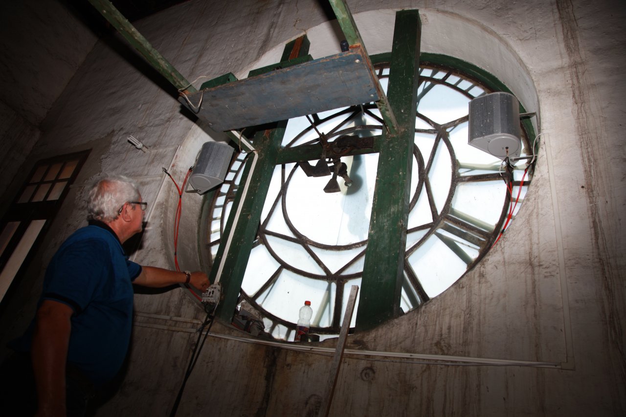 Relógio volta a funcionar na festa dos 150 anos da Estação do Valongo