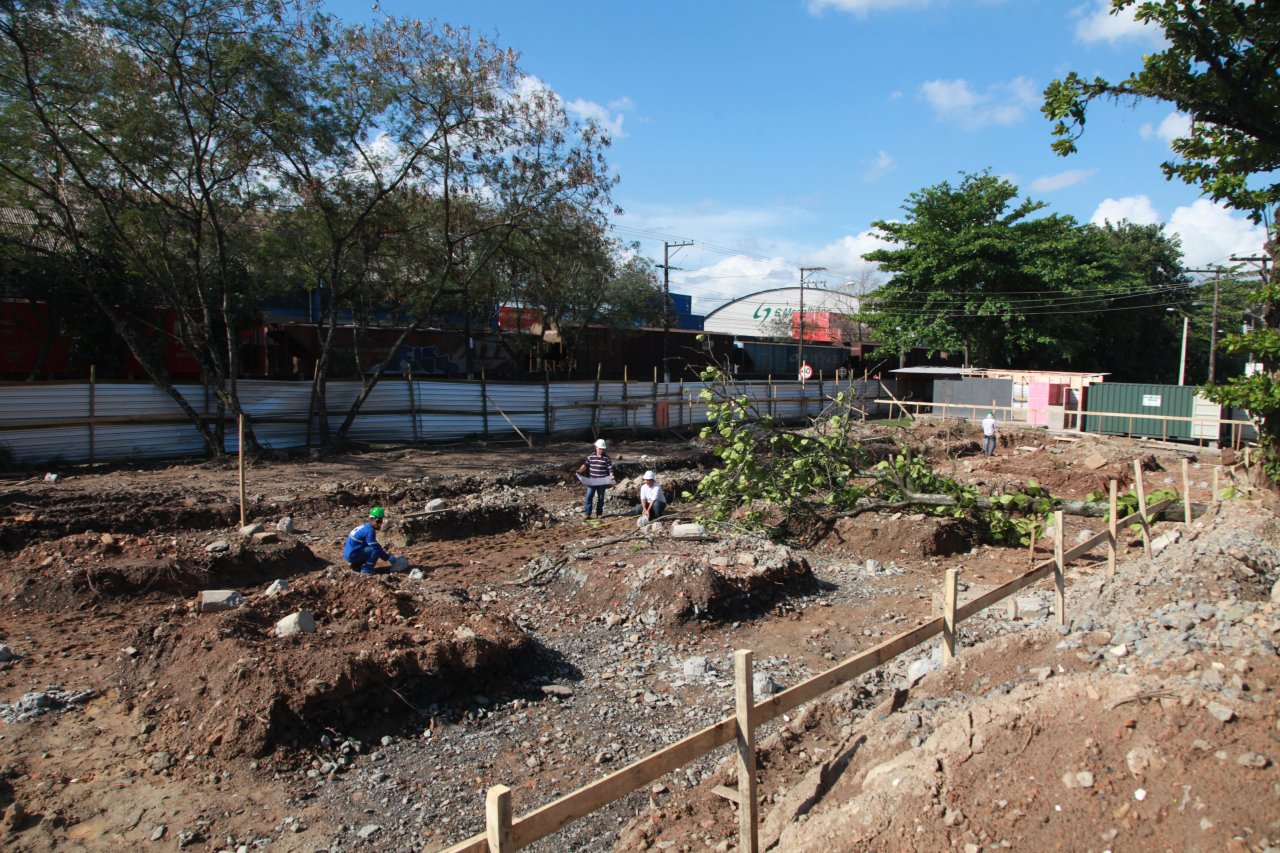 Começa alicerce para construção da Policlínica do Piratininga