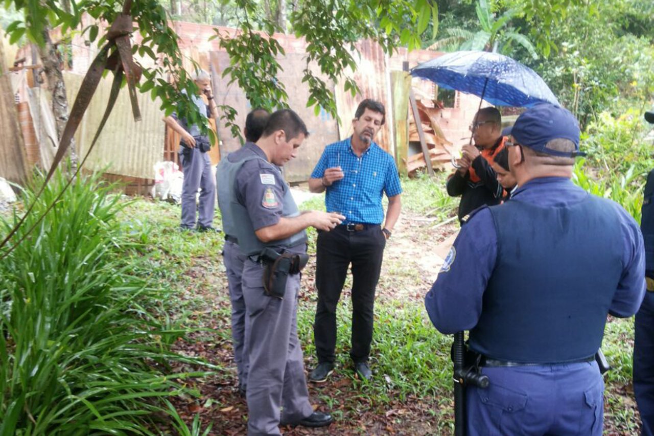 Força-tarefa contra ocupações irregulares vistoria três áreas no Vale do Quilombo
