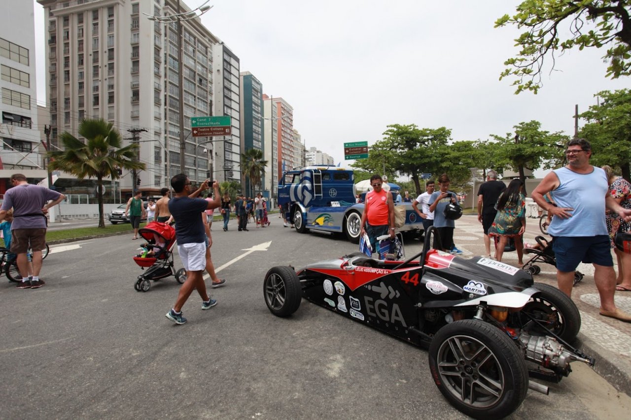 Domingo de Lazer conta com exibição Fórmula Vee