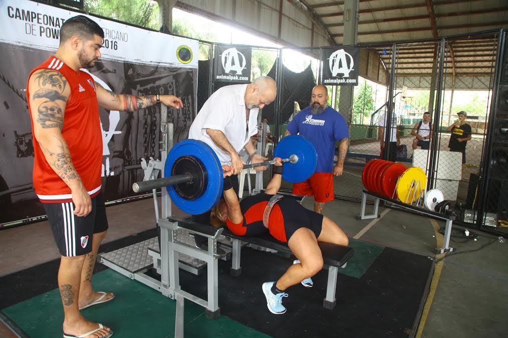 Santos sedia Campeonato Sulamericano de Powerlifting e atletas elogiam estrutura