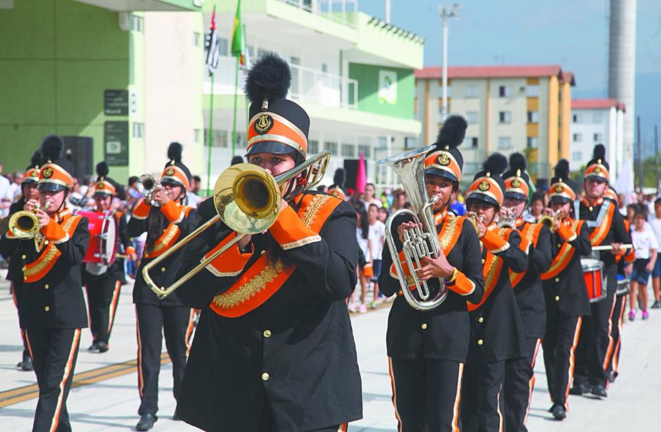 Desfile cívico comemora 39 anos da Zona Noroeste