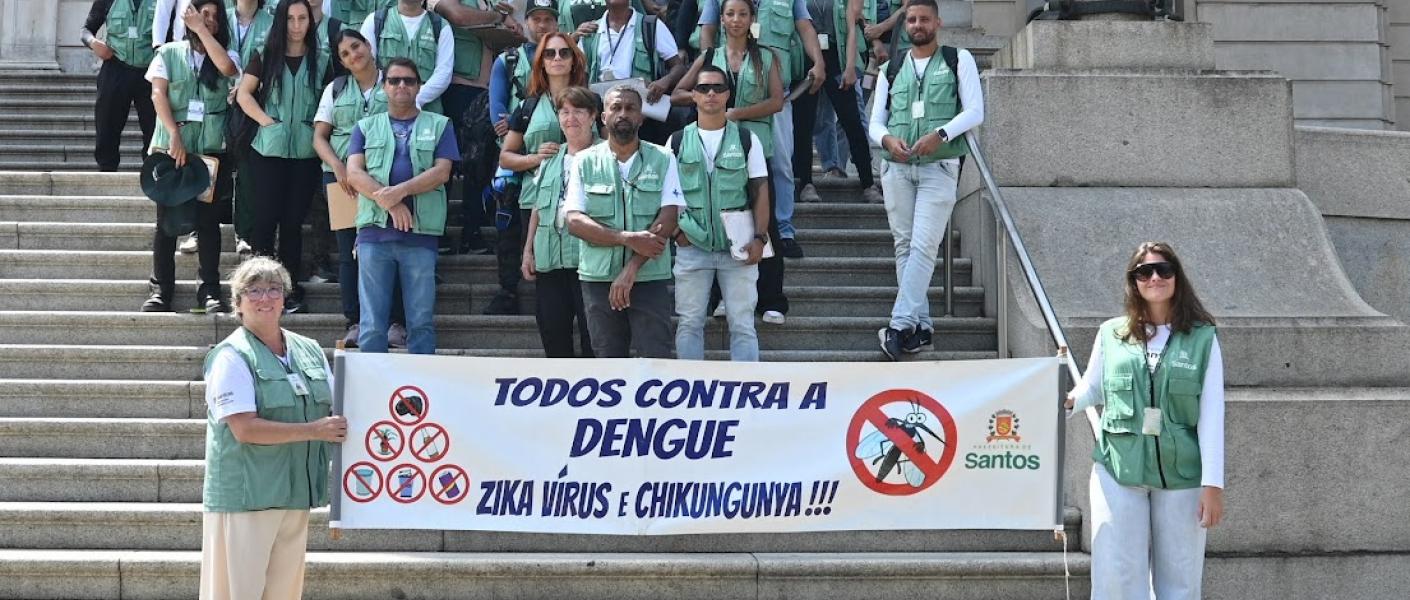 agentes com faixa no paço #paratodosverem