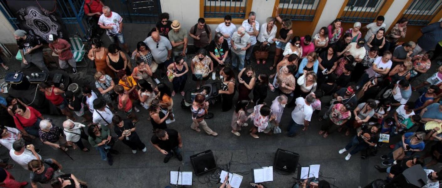 Público lota bulevar da Rua XV de Novembro. #pratodosverem