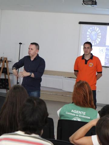 agentes sendo capacitados #paratodosverem