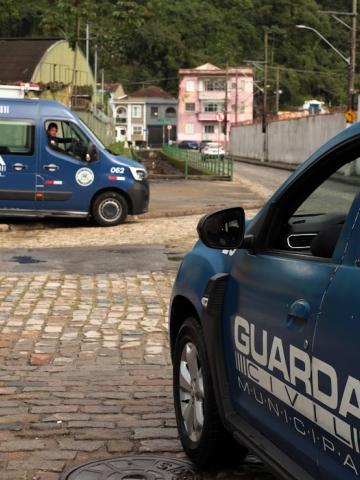 duas viaturas em patrulhamento #paratodosverem