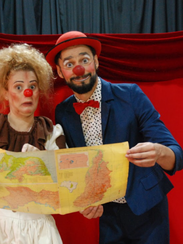 palhaços em palco #paratodosverem