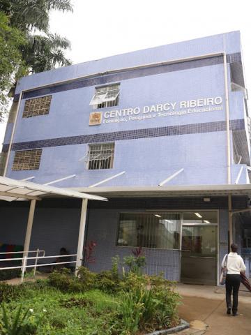 fachada de centro de capacitação #paratodosverem