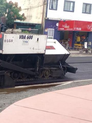 Em revitalização, Avenida Álvaro Guimarães, na Zona Noroeste, começa a ser pavimentada