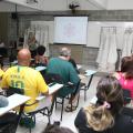 Noivos participam de curso preparatório para o Casamento Comunitário em Santos