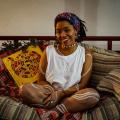Moradora de Santos, cantora lança videoclipe de música autoral pelo 9º Facult