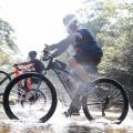 Ciclistas mapeiam trilha em Santos para criar plano turístico de aventura