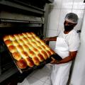 Pão de cará de Santos ganha espaço em padarias de São Paulo