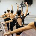 bailarinas em ensaio #paratodosverem 