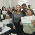 alunos mostram certificados #paratodosverem 