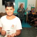Oficina ensina alunos de Santos a fazer música com a colher