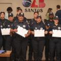 guardas mostram certificados #paratodosverem
