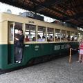 o bonde com passageiros na estação do valongo. paratodosverem