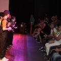 Alunos de escola municipal de Santos encantam público em apresentação teatral