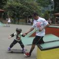 Skate Inclusivo reúne famílias na Lagoa da Saudade em Santos