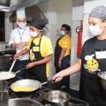 Restaurante-escola de Santos reabre com elogios do público e destaque para os alunos