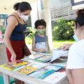 Postos de vacinação infantil em Santos oferecem 700 gibis e livros