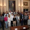 homenageados posam com as medalhas #paratodosverem 