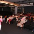mulheres assistem palestra #paratodosverem