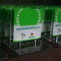 troféus do prêmio em mesa #pracegover 