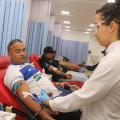 pessoas doando sangue #paratodosverem