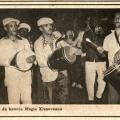 foto antiga de sambistas #paratodosverem 