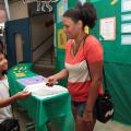 Jornal produzido por alunos é destaque em feira de ciências de escola de Santos