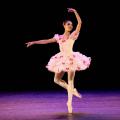 bailarina dançando no palco #paratodosverem
