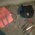 Mochila com ferramentas utilizadas no roubo #paratodosverem
