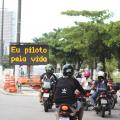 Iniciativa, realizada no José Menino, é feita em parceira com a Polícia Militar e abordou 115 motociclistas no primeiro dia - Fotos: Carlos Nogueira